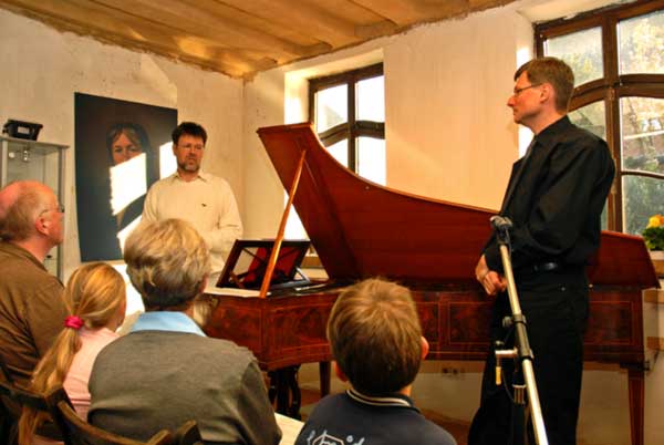 Helmut Jäger spielt Mozart und Schubert in Haus Eller.